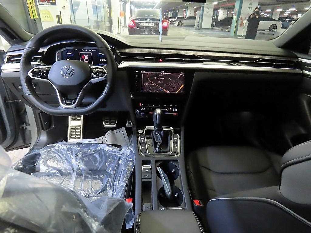 폭스바겐 아테온 2.0 TDI R-LINE 4모션 이미지 10