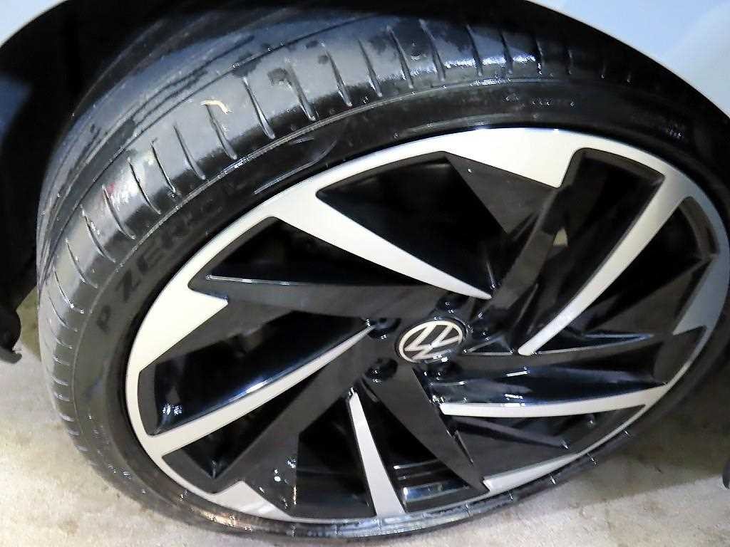 폭스바겐 아테온 2.0 TDI R-LINE 4모션 이미지 20