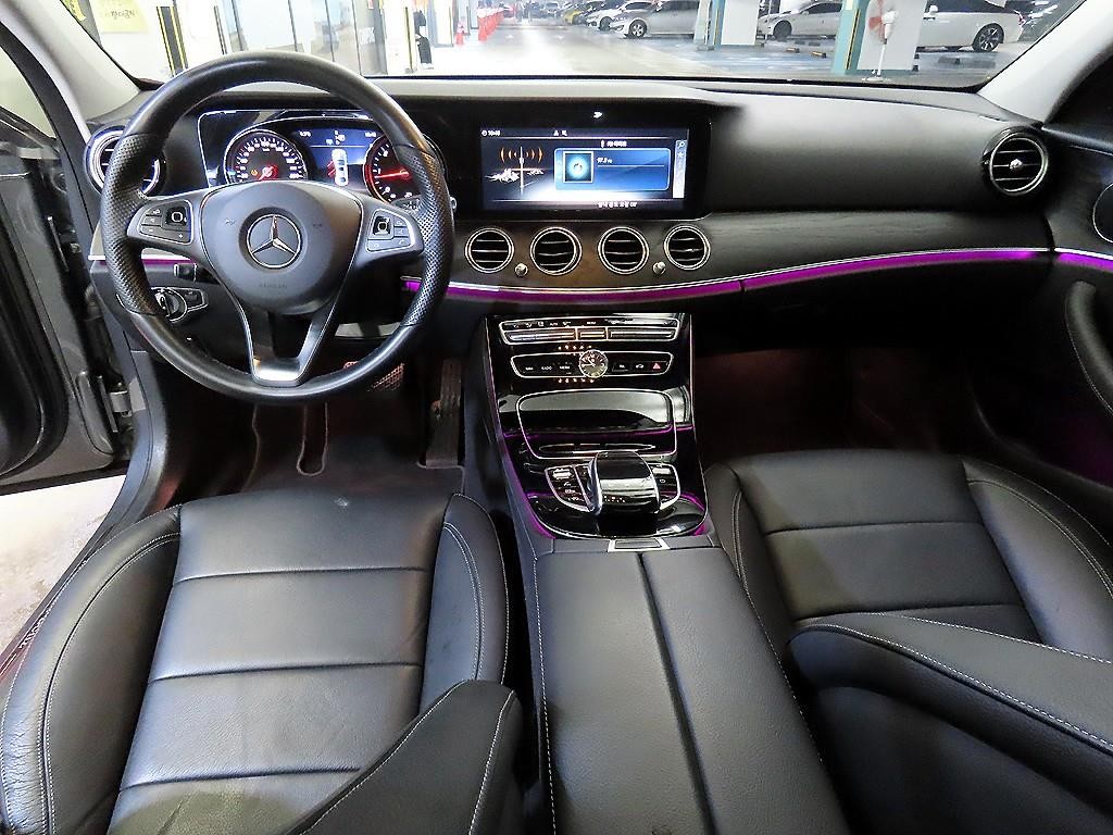 벤츠 E 클래스 E-클래스 W213 E220d 아방가르드 이미지 10