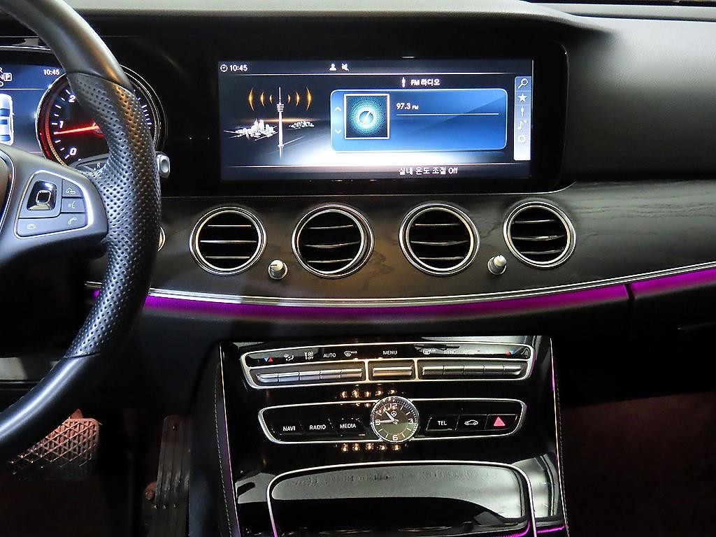 벤츠 E 클래스 E-클래스 W213 E220d 아방가르드 이미지 11