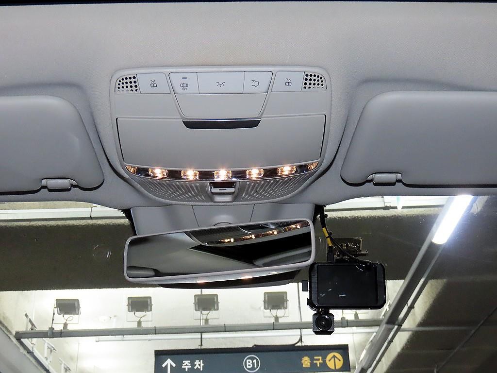 벤츠 E 클래스 E-클래스 W213 E220d 아방가르드 이미지 15