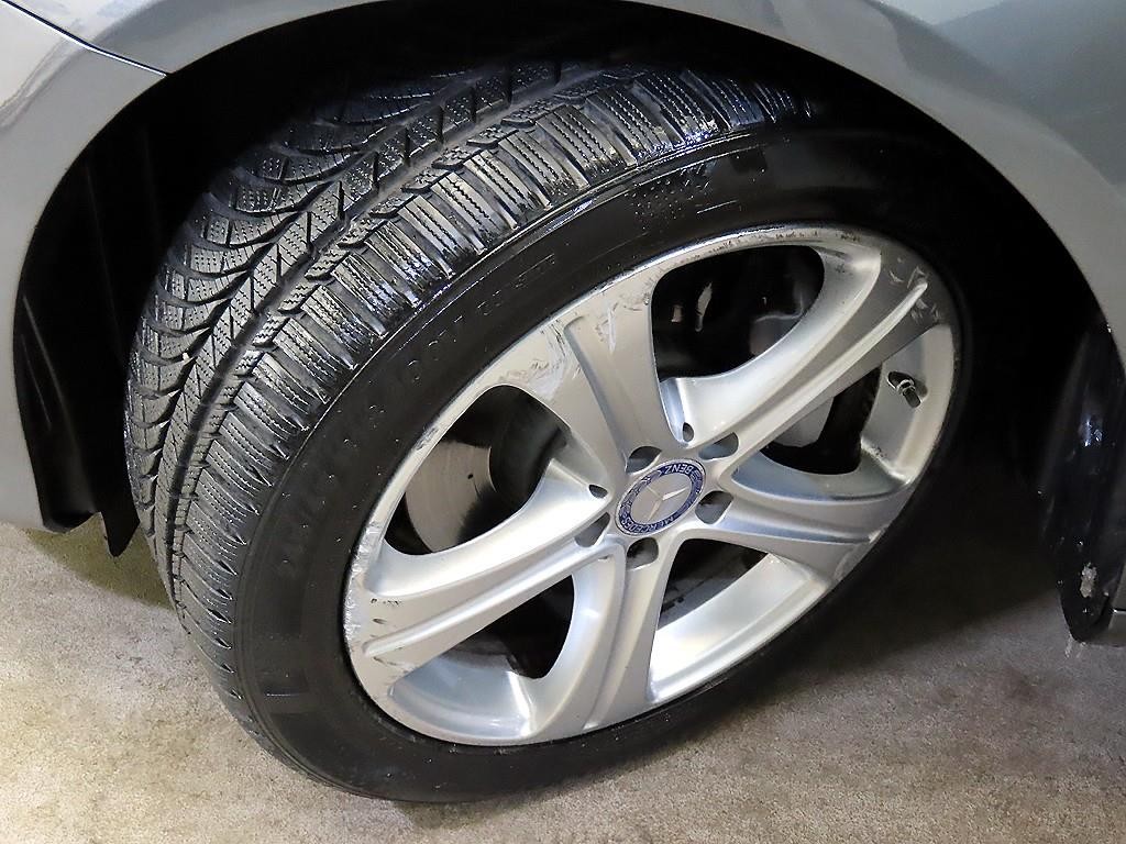 벤츠 E 클래스 E-클래스 W213 E220d 아방가르드 이미지 20