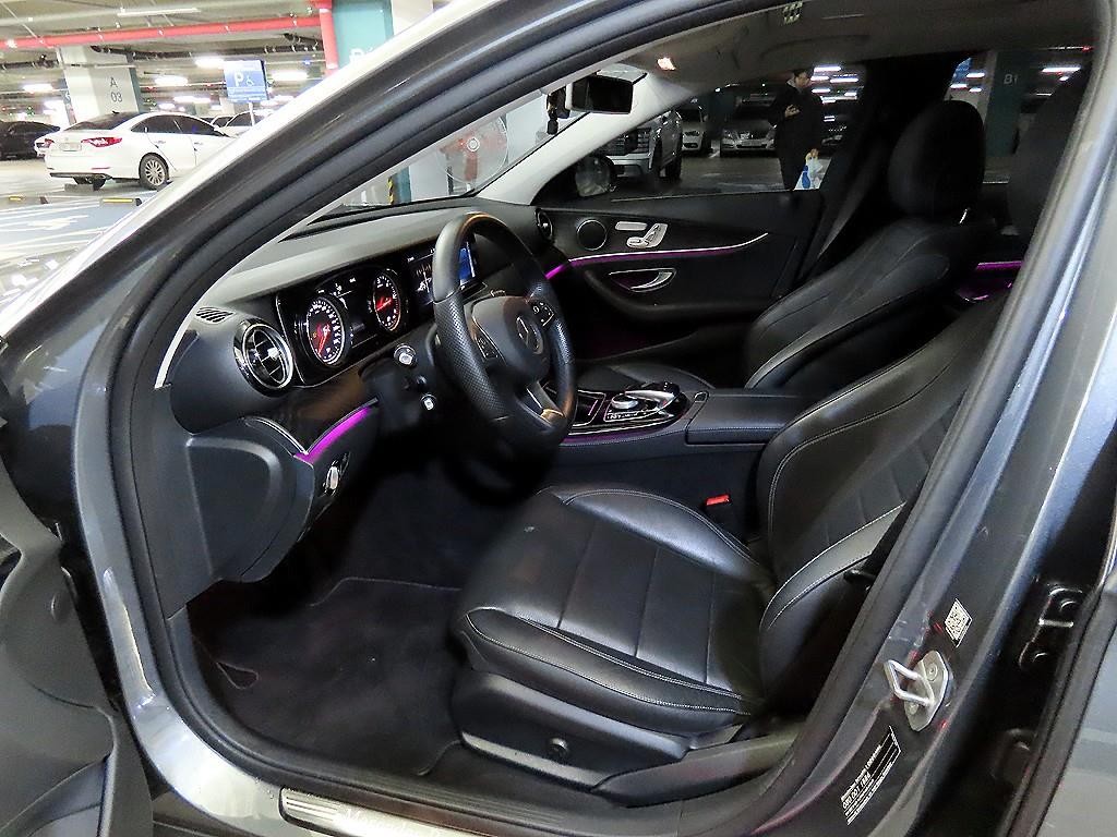 벤츠 E 클래스 E-클래스 W213 E220d 아방가르드 이미지 6