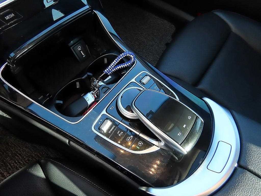 벤츠 C 클래스 C클래스 W205 C200 이미지 10