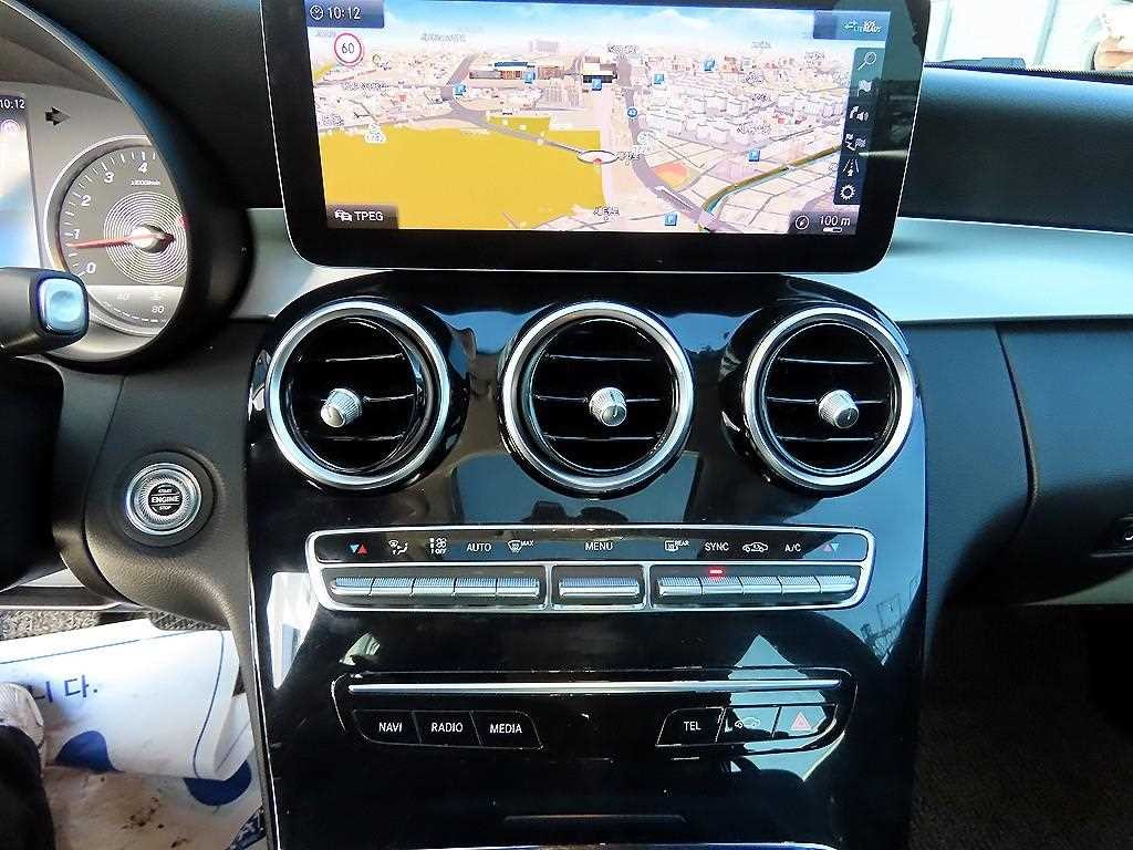 벤츠 C 클래스 C클래스 W205 C200 이미지 13