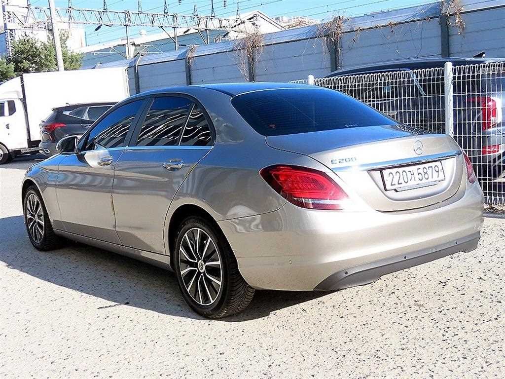 벤츠 C 클래스 C클래스 W205 C200 이미지 3
