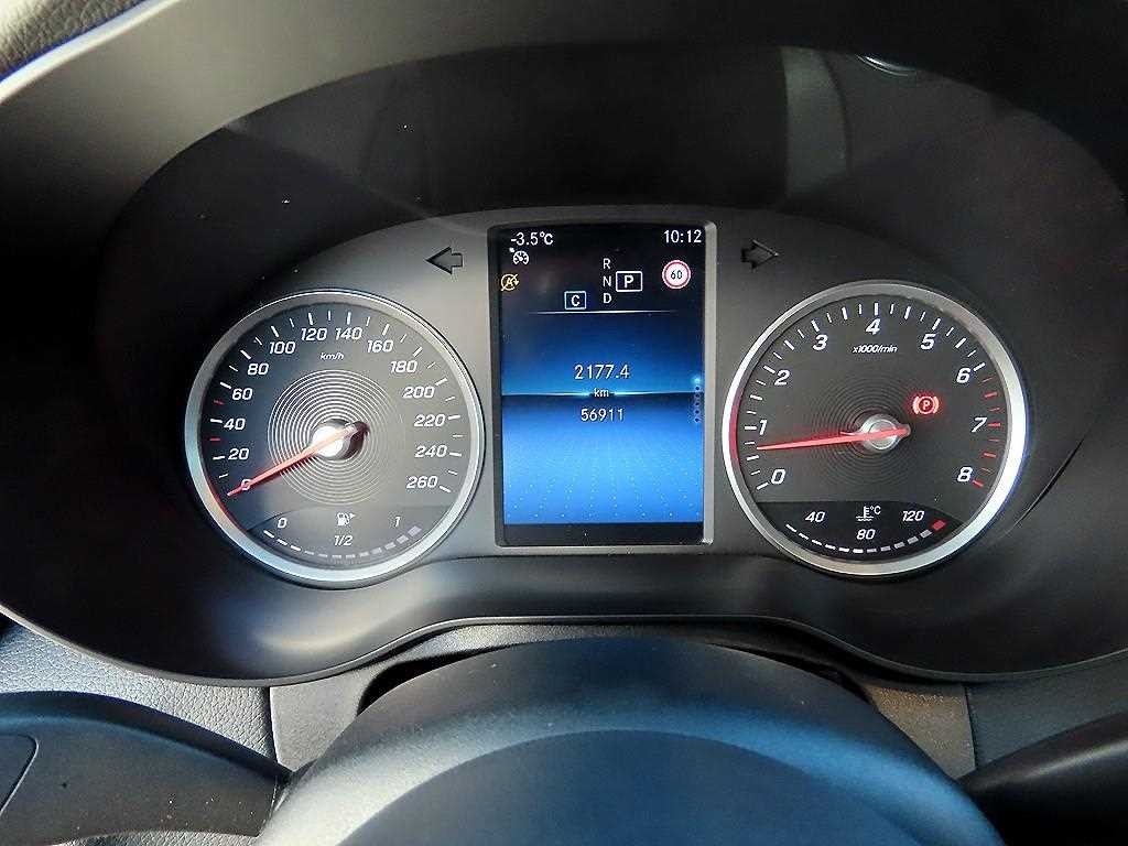 벤츠 C 클래스 C클래스 W205 C200 이미지 9