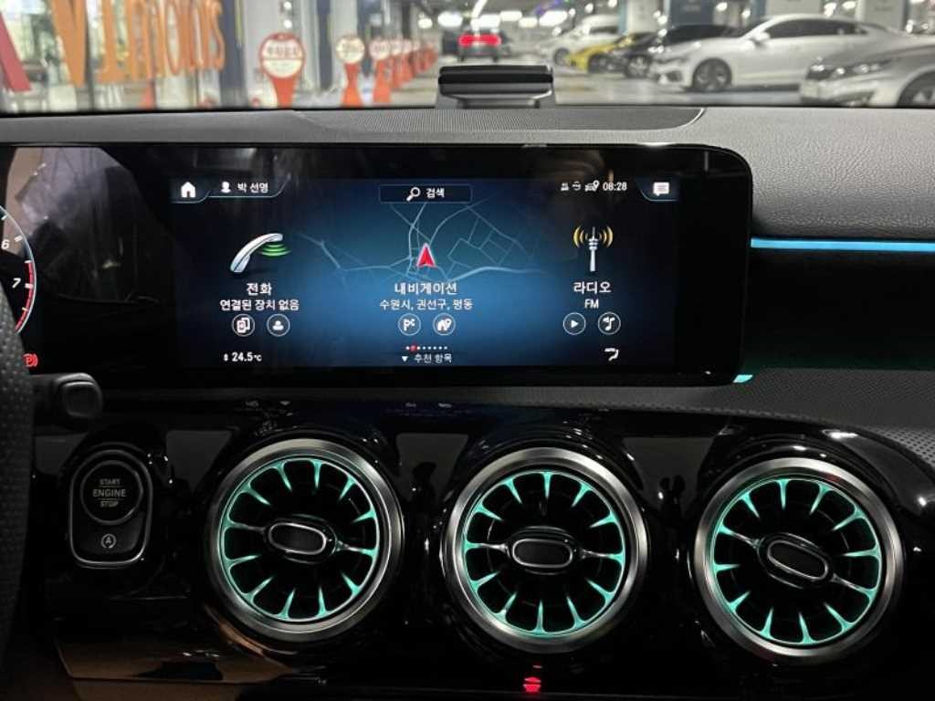 벤츠 A 클래스 A클래스 W177 AMG A35 4MATIC 세단 이미지 8