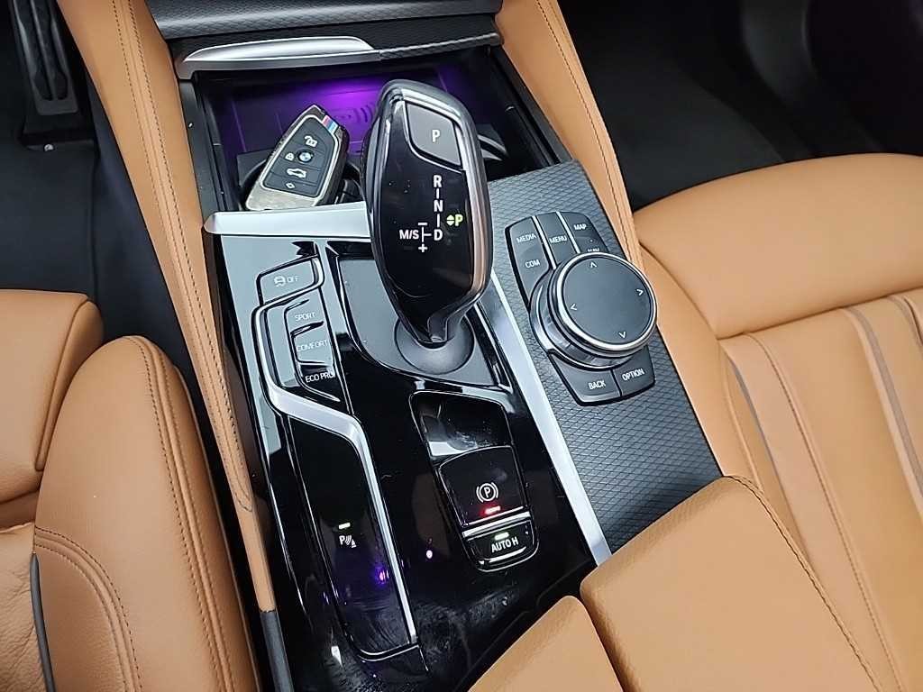 BMW 5시리즈 5시리즈 (G30) 520i M 스포츠 이미지 8