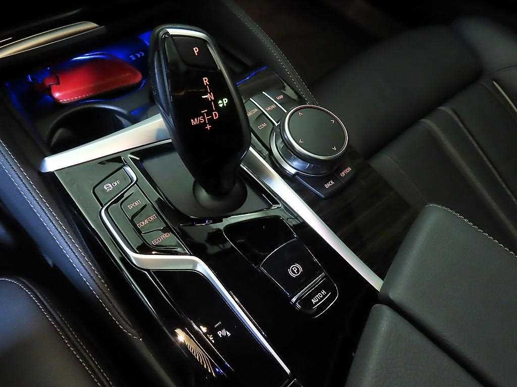 BMW 5시리즈 5시리즈 (G30) 520i M 스포츠 이미지 12