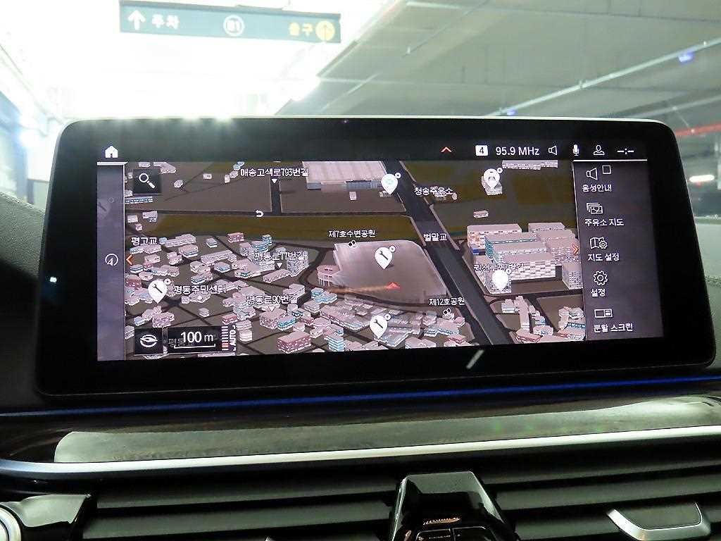 BMW 5시리즈 5시리즈 (G30) 520i M 스포츠 이미지 13