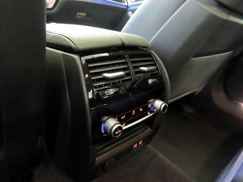 BMW 5시리즈 5시리즈 (G30) 520i M 스포츠 이미지 16