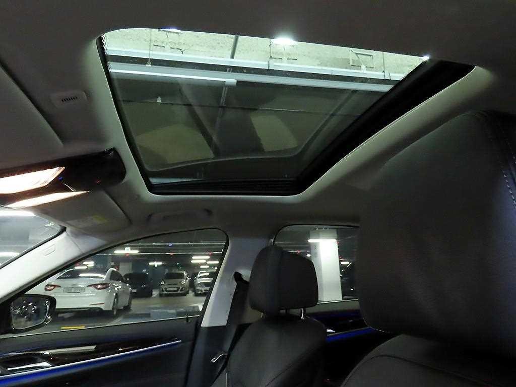 BMW 5시리즈 5시리즈 (G30) 520i M 스포츠 이미지 17
