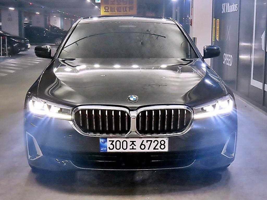 BMW 5시리즈 5시리즈 (G30) 520i M 스포츠 이미지 2