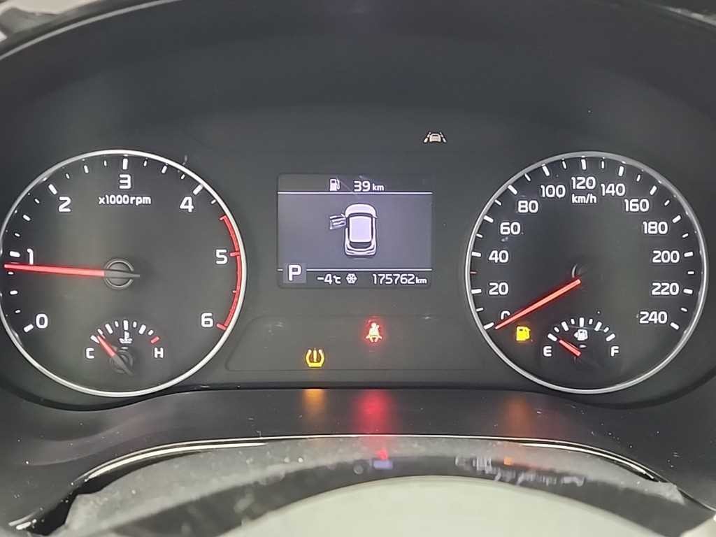 기아 셀토스 디젤 1.6 2WD 노블레스 이미지 6