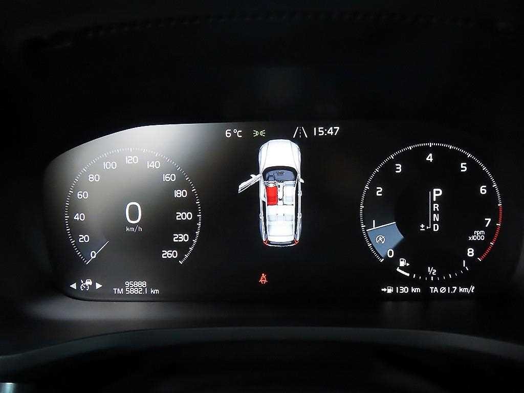 볼보 V60 V60 크로스 컨트리 2세대 2.0 T5 프로 AWD 이미지 9