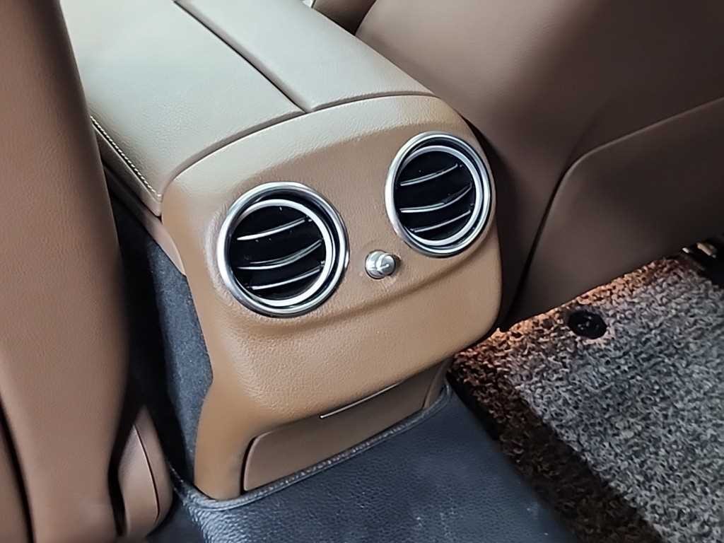 벤츠 E 클래스 E-클래스 W213 E220d 4MATIC 아방가르드 이미지 13