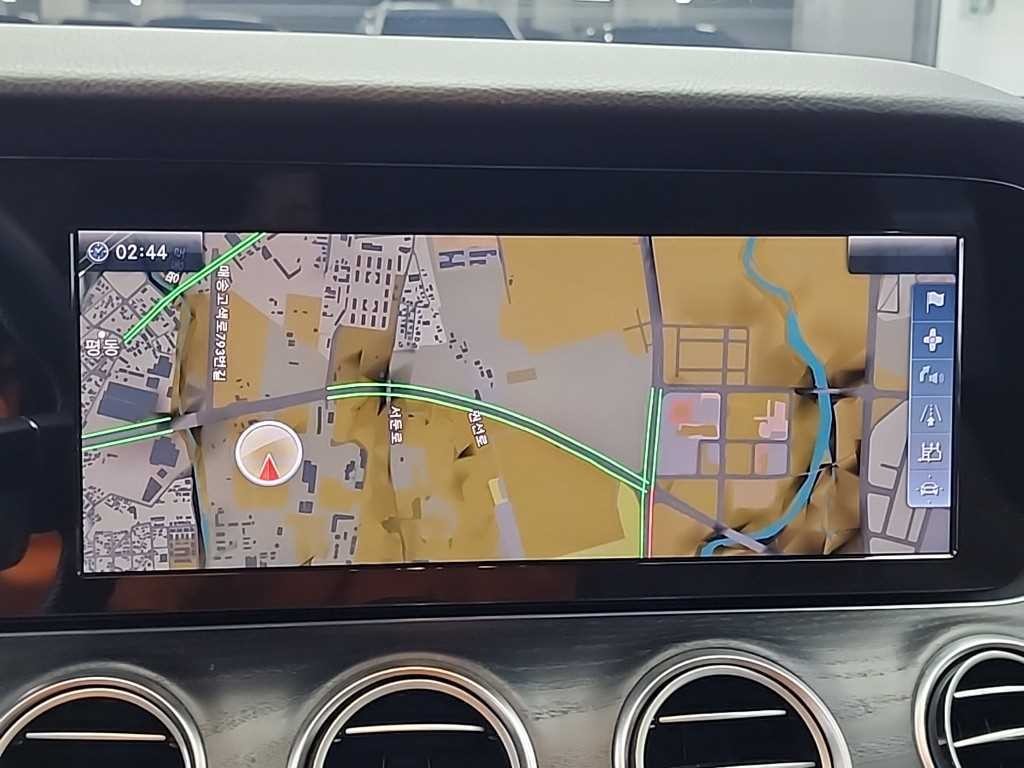 벤츠 E 클래스 E-클래스 W213 E220d 4MATIC 아방가르드 이미지 16