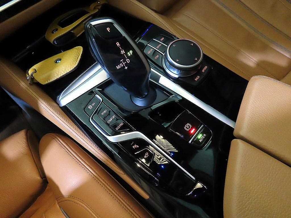 BMW 5시리즈 5시리즈 (G30) 520i 럭셔리 이미지 12