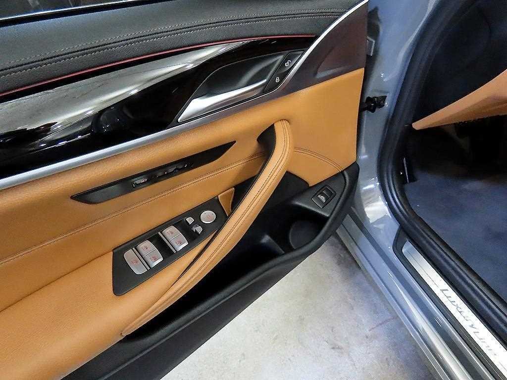 BMW 5시리즈 5시리즈 (G30) 520i 럭셔리 이미지 13