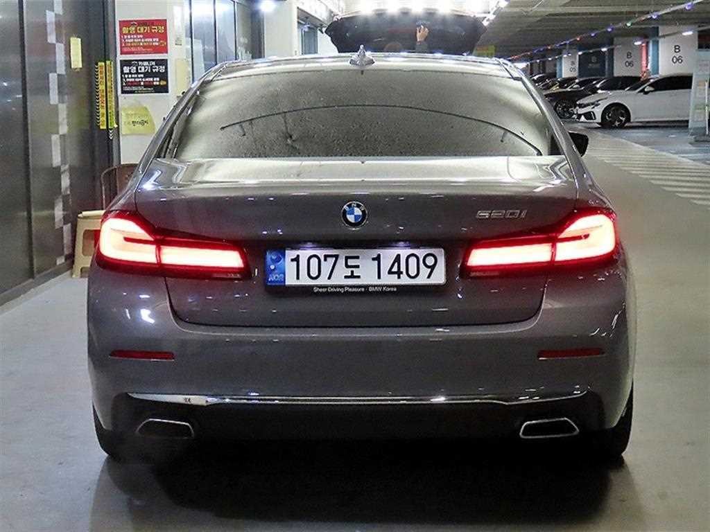 BMW 5시리즈 5시리즈 (G30) 520i 럭셔리 이미지 5