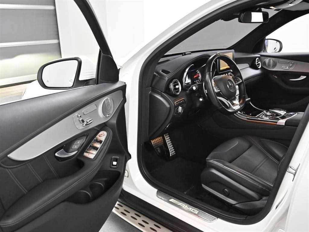 벤츠 GLC 클래스 GLC클래스 X253 AMG GLC 63 4MATIC+ 이미지 13