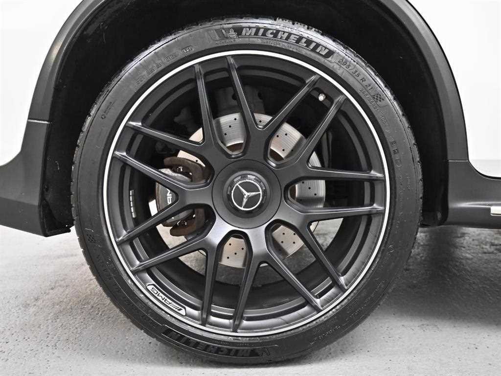 벤츠 GLC 클래스 GLC클래스 X253 AMG GLC 63 4MATIC+ 이미지 7