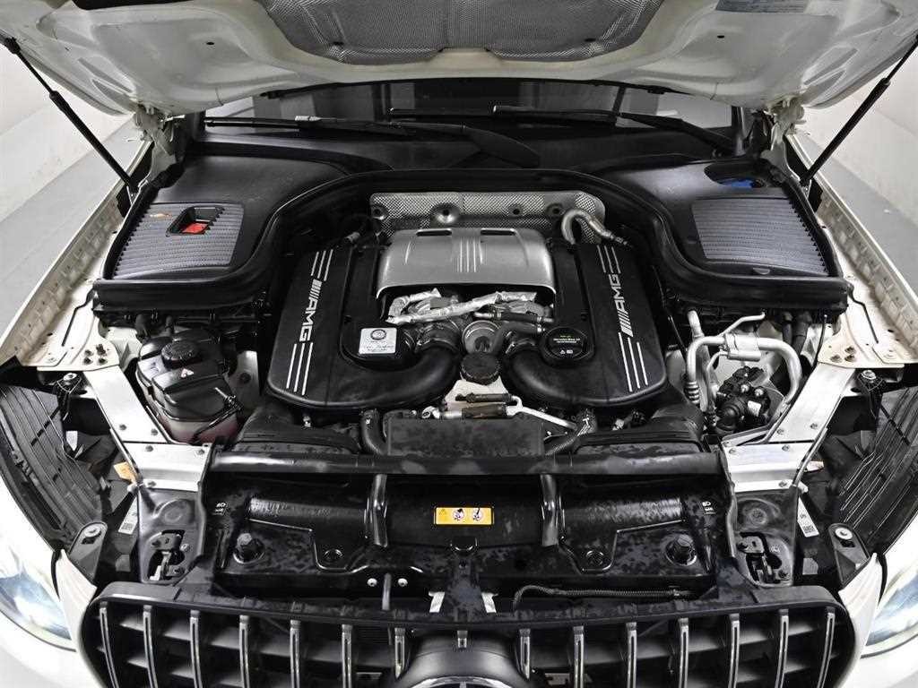 벤츠 GLC 클래스 GLC클래스 X253 AMG GLC 63 4MATIC+ 이미지 8