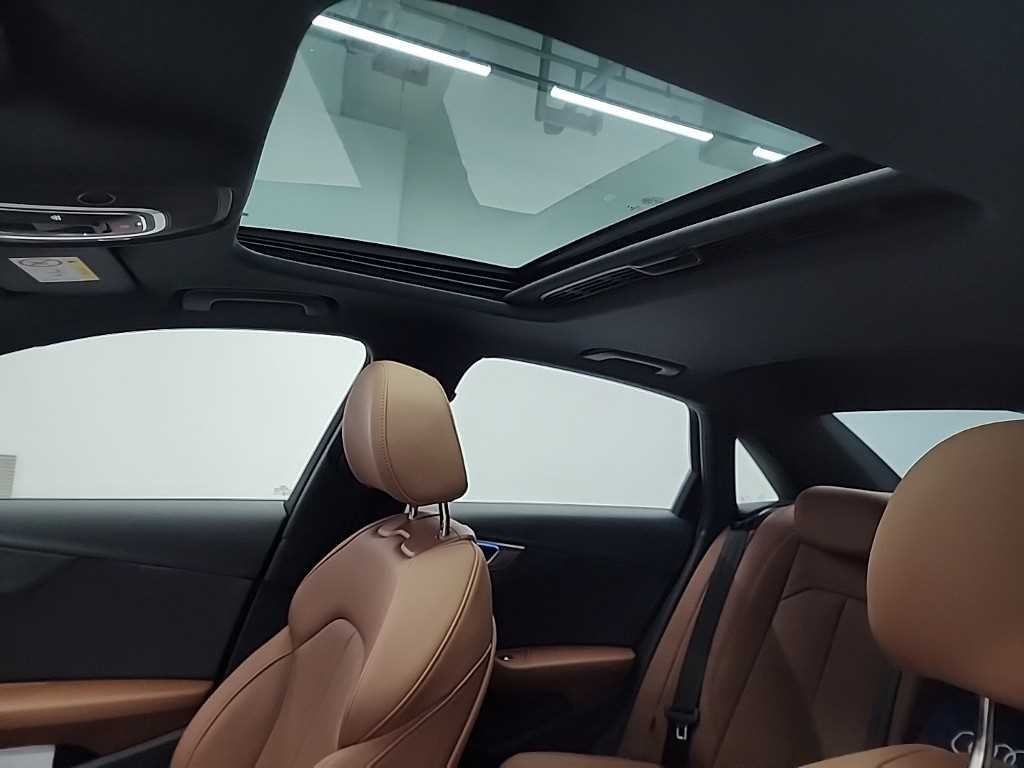 아우디 A4 A4 (B9) 40 TFSI 프리미엄 이미지 14