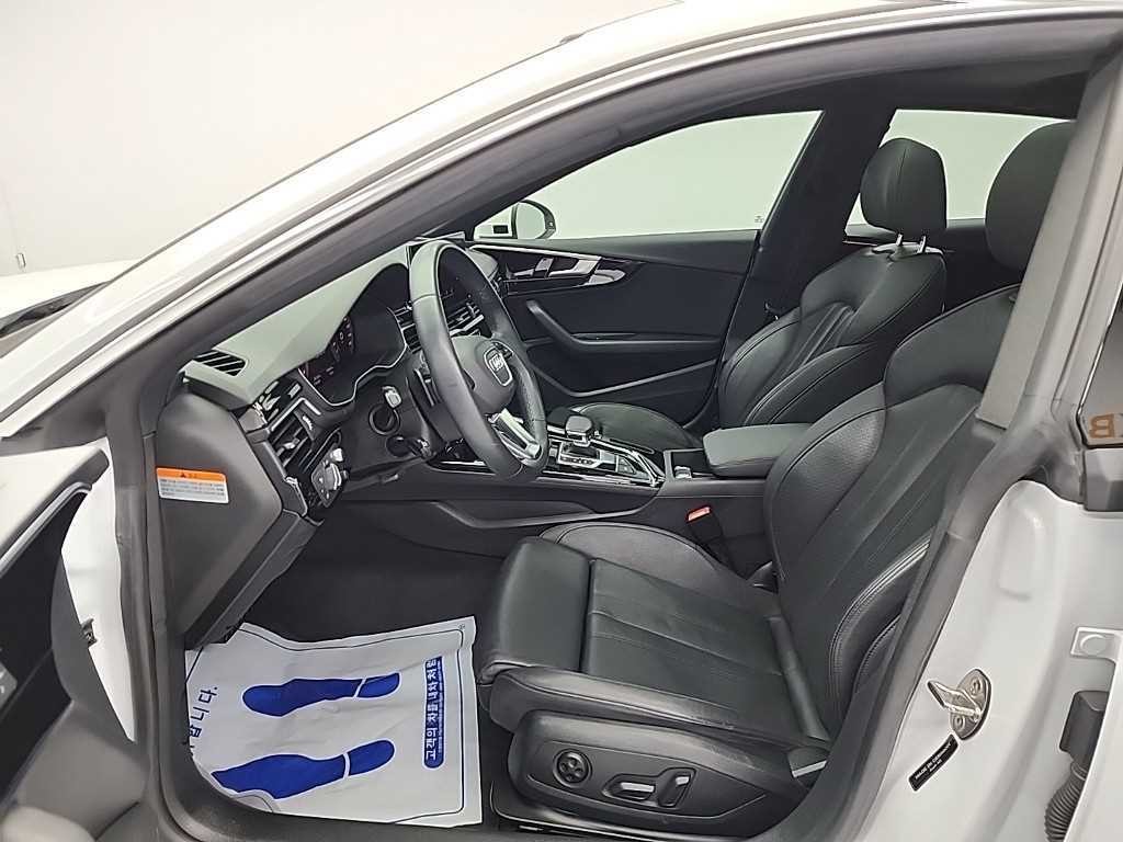 아우디 A5 A5 (F5) 40 TFSI 콰트로 프리미엄 스포트백 이미지 11