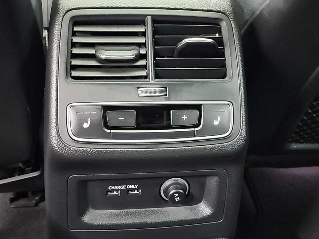 아우디 A5 A5 (F5) 40 TFSI 콰트로 프리미엄 스포트백 이미지 13