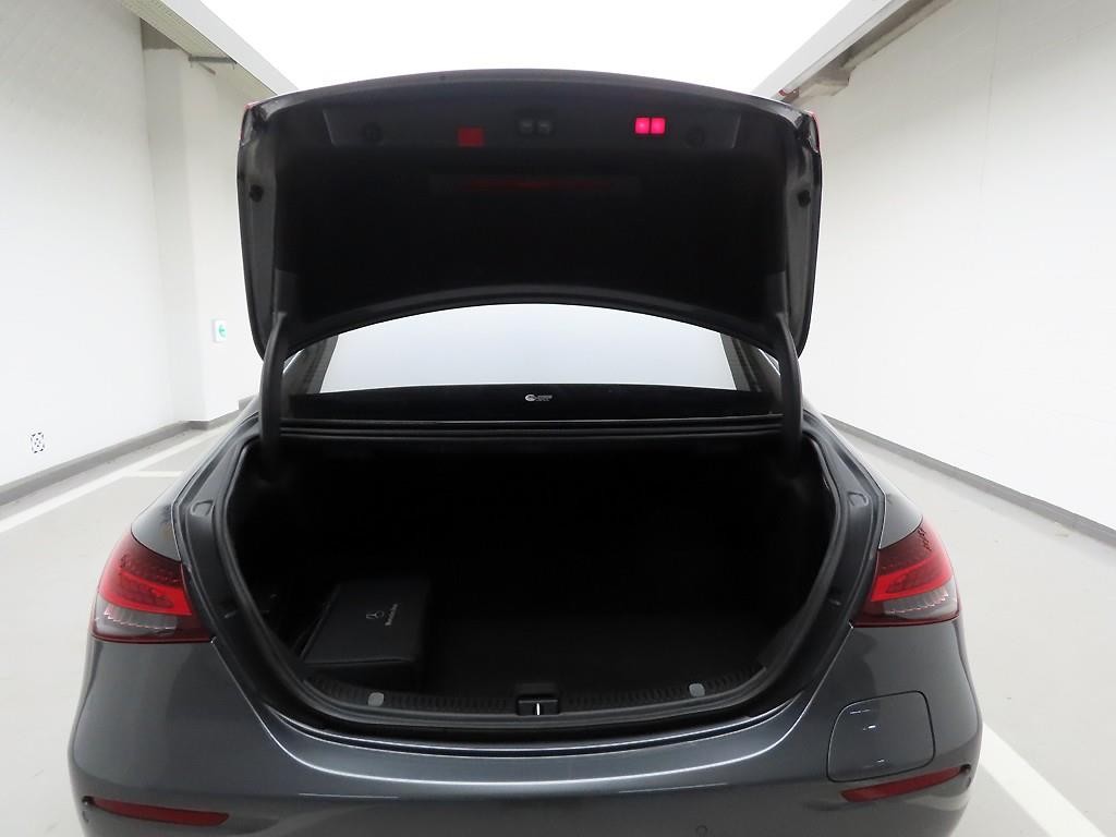 벤츠 E 클래스 E-클래스 W213 E300e 4MATIC 익스클루시브 이미지 5