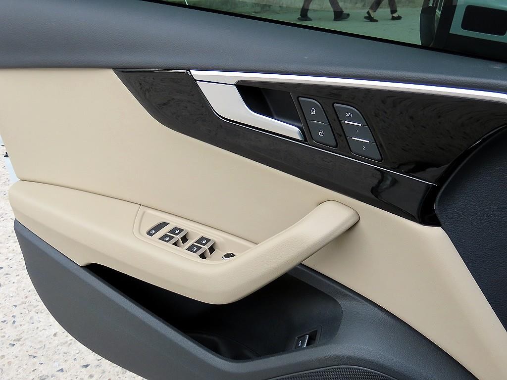 아우디 A4 A4 (B9) 40 TFSI 프리미엄 이미지 12