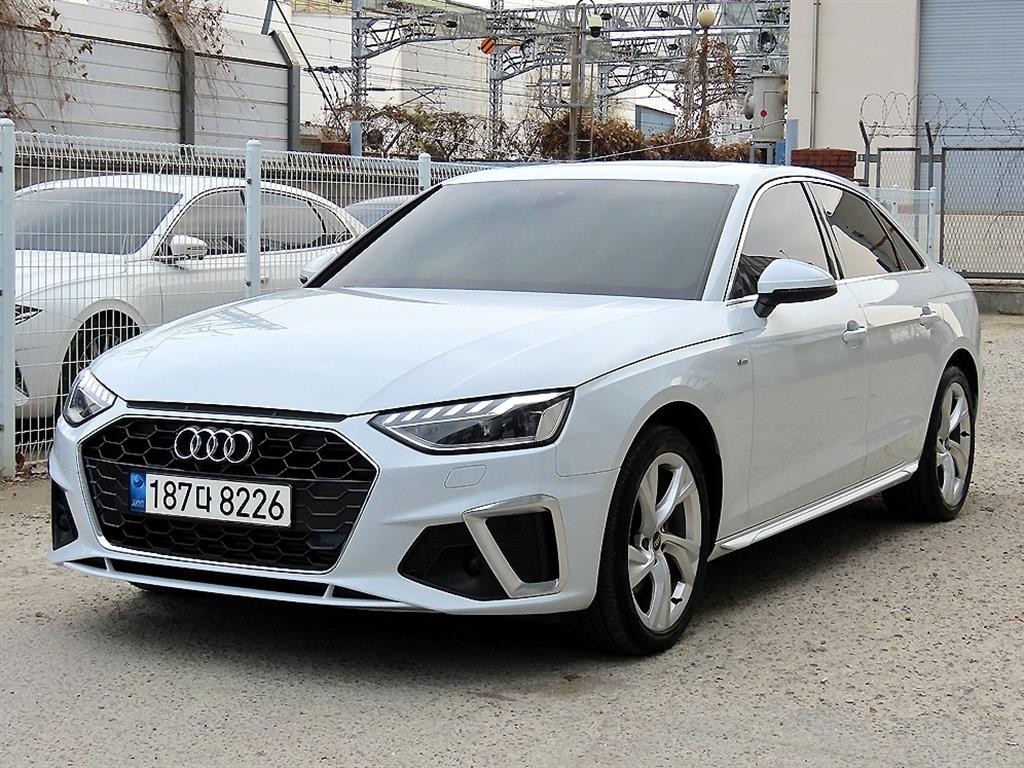 아우디 A4 A4 (B9) 40 TFSI 프리미엄 이미지 2