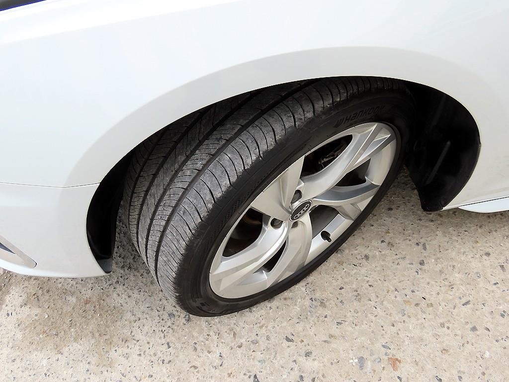 아우디 A4 A4 (B9) 40 TFSI 프리미엄 이미지 20