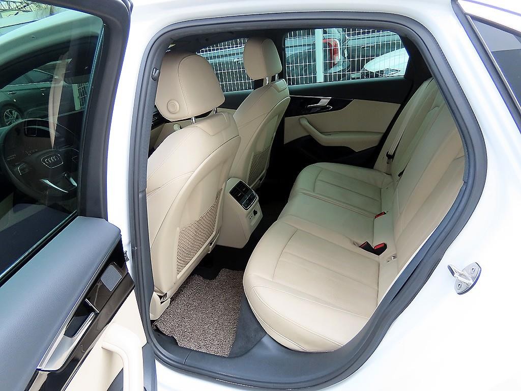 아우디 A4 A4 (B9) 40 TFSI 프리미엄 이미지 6