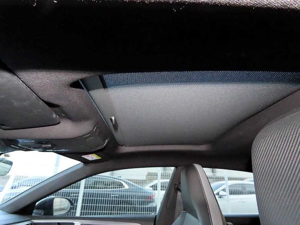 폭스바겐 아테온 2.0 TDI R-LINE 4모션 이미지 19