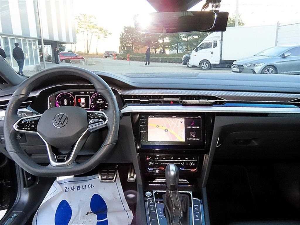 폭스바겐 아테온 2.0 TDI R-LINE 4모션 이미지 8
