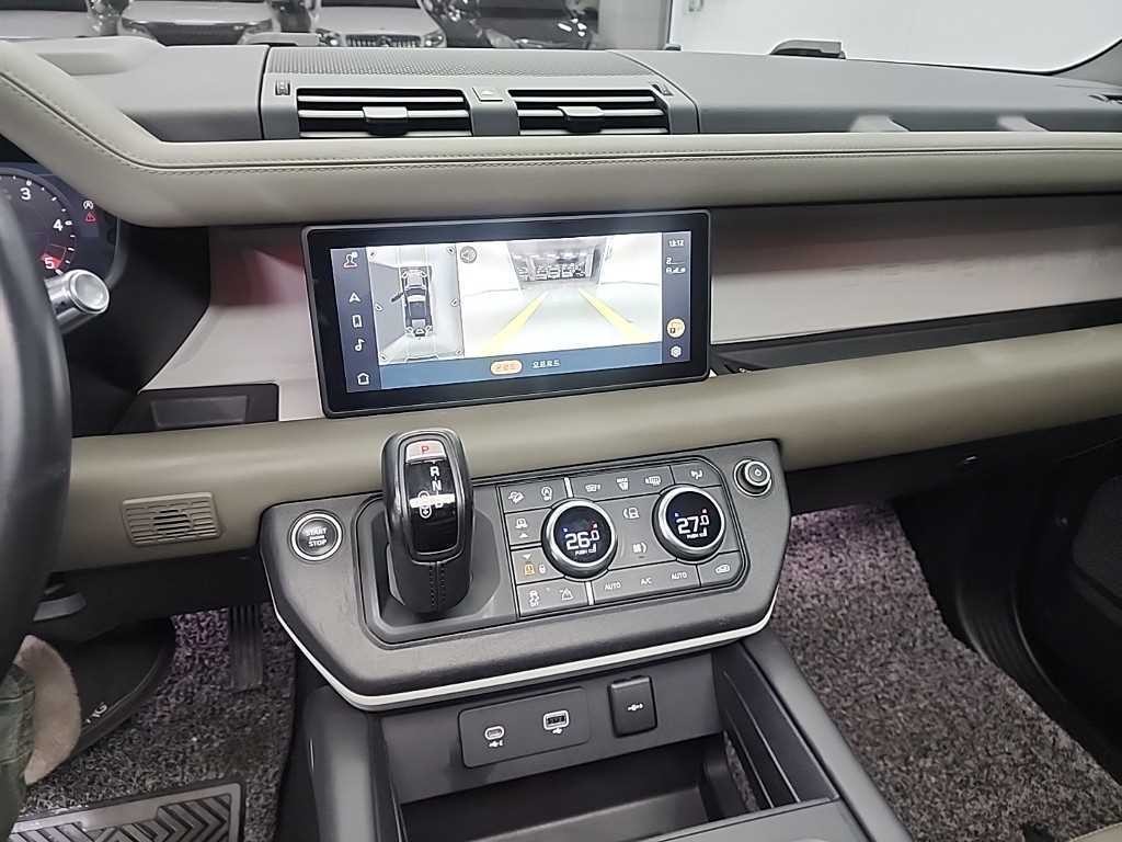 랜드로버 디펜더 디펜더 (L663) 110 D300 HSE 이미지 10