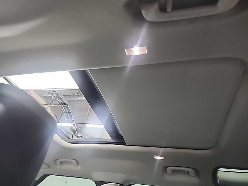 랜드로버 디펜더 디펜더 (L663) 110 D300 HSE 이미지 14