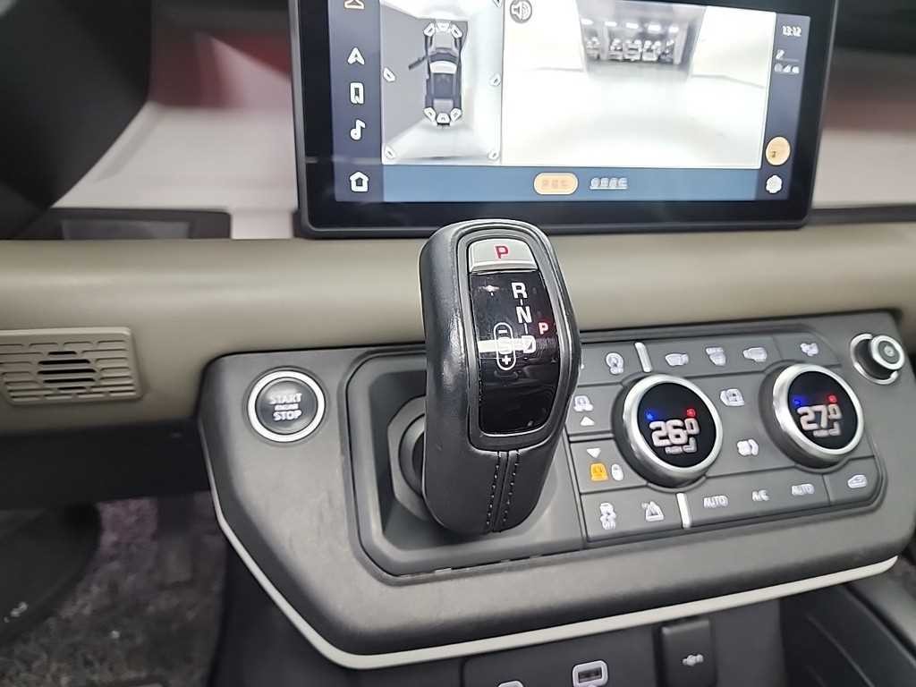 랜드로버 디펜더 디펜더 (L663) 110 D300 HSE 이미지 8