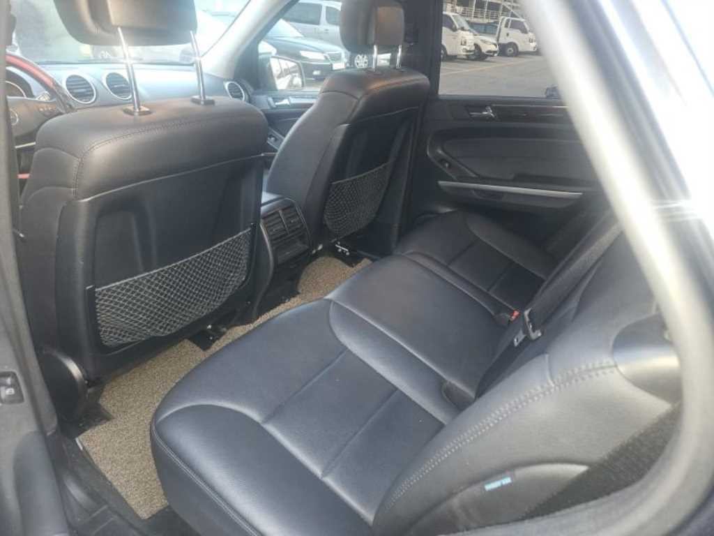 벤츠 M 클래스 M클래스 ML350 블루텍 4Matic 이미지 13