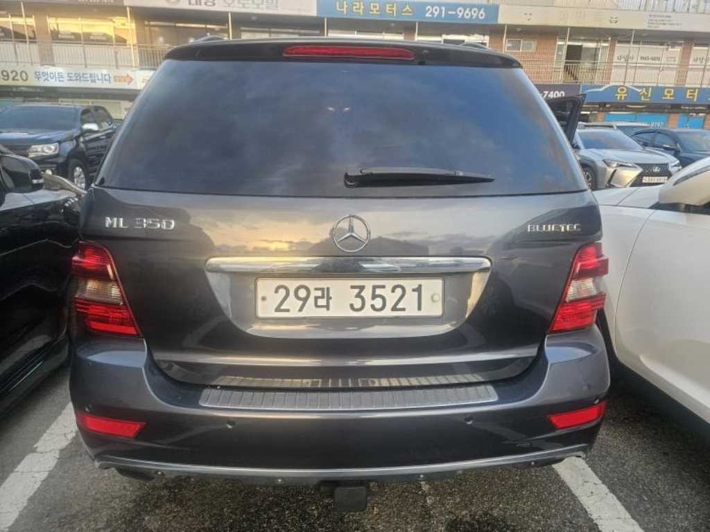 벤츠 M 클래스 M클래스 ML350 블루텍 4Matic 이미지 4