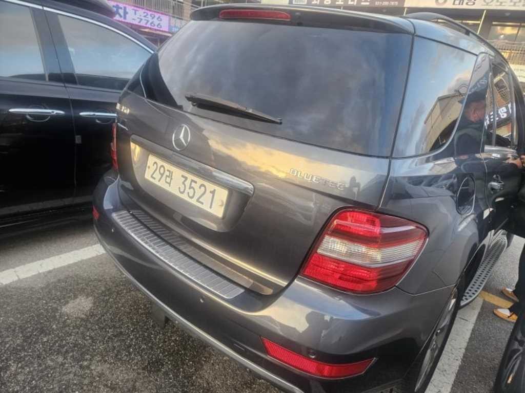 벤츠 M 클래스 M클래스 ML350 블루텍 4Matic 이미지 5