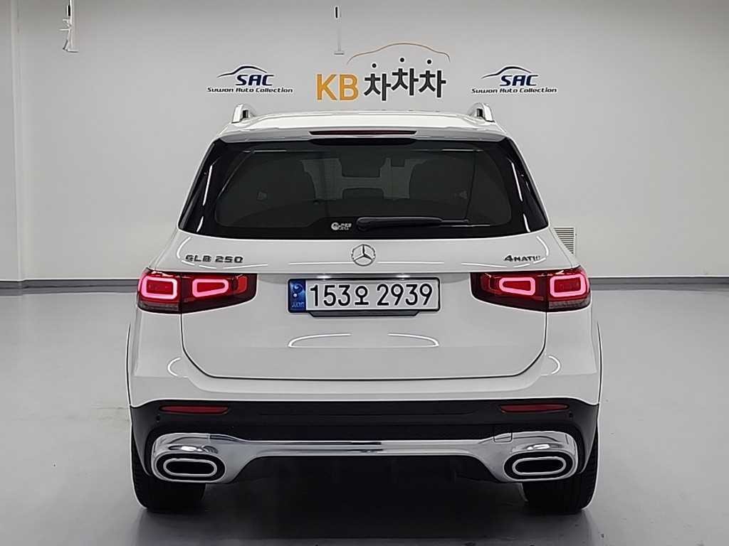 벤츠 GLB 클래스 GLB클래스 X247 GLB 250 4MATIC 이미지 3