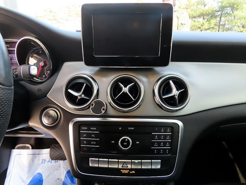 벤츠 GLA 클래스 GLA클래스 X156 GLA220 프리미엄 이미지 13