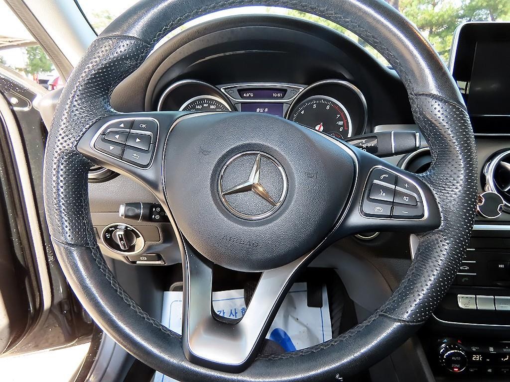 벤츠 GLA 클래스 GLA클래스 X156 GLA220 프리미엄 이미지 8