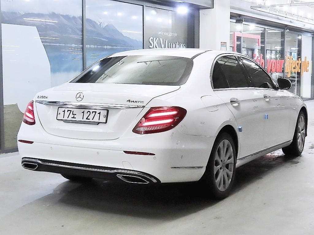 벤츠 E 클래스 E-클래스 W213 E220d 익스클루시브 이미지 4