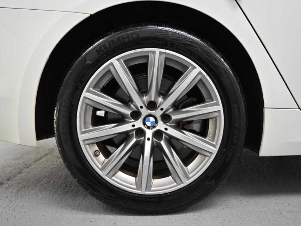 BMW 5시리즈 5시리즈 (G30) 520i 럭셔리 이미지 5