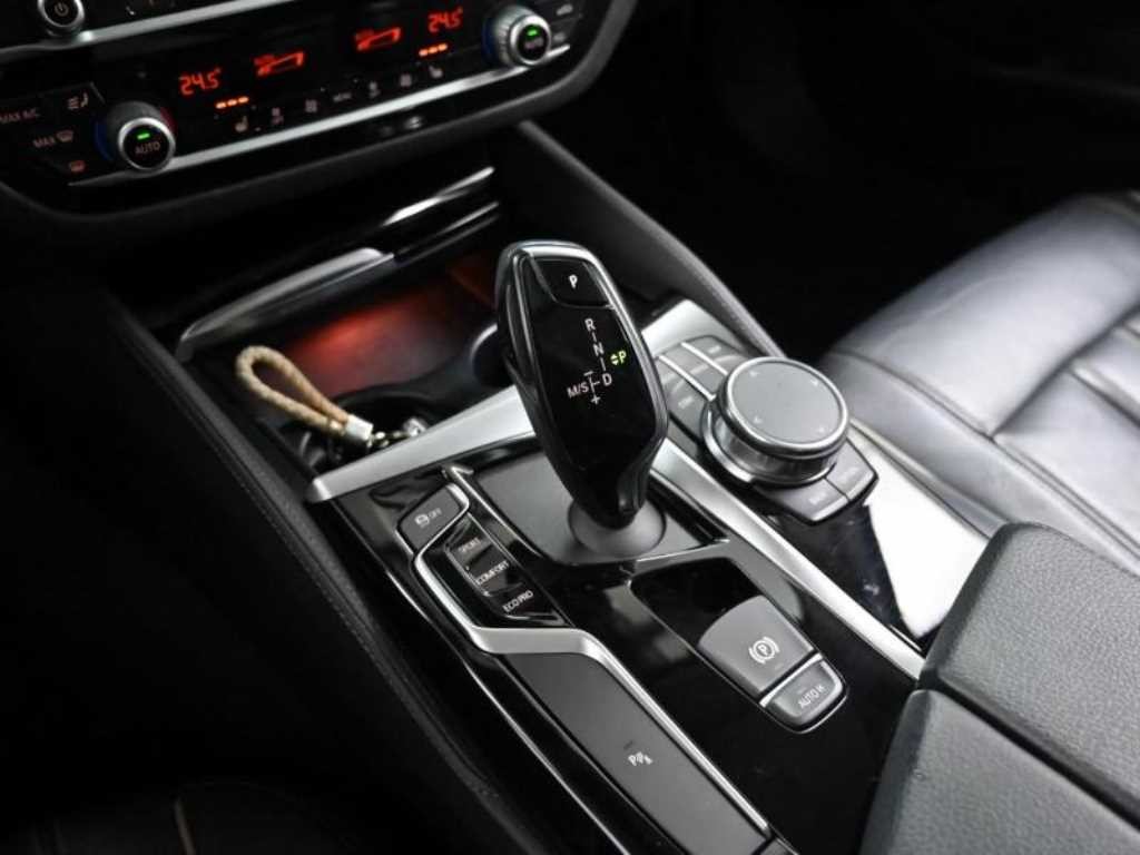 BMW 5시리즈 5시리즈 (G30) 520i 럭셔리 이미지 9
